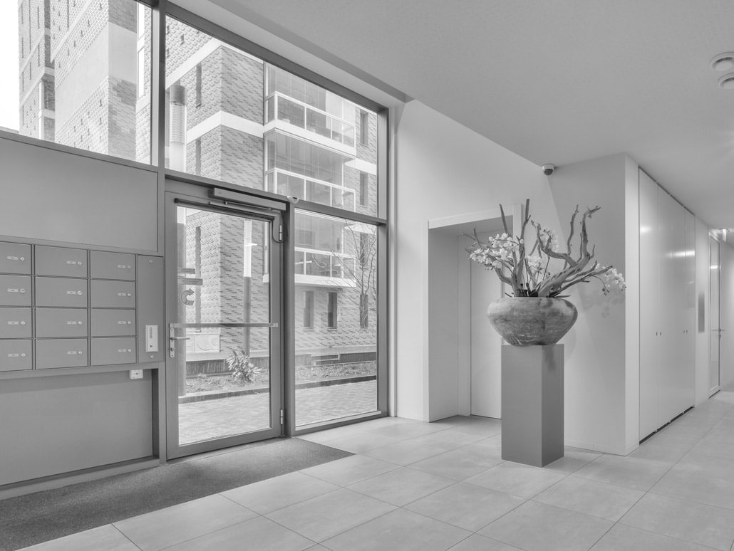 entrance-and-hallway-of-modern-apartment-new-jersey