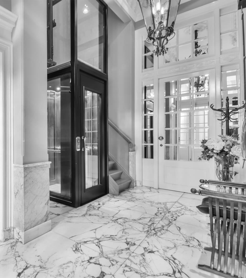 luxury-residencial-building-hall-manhattan